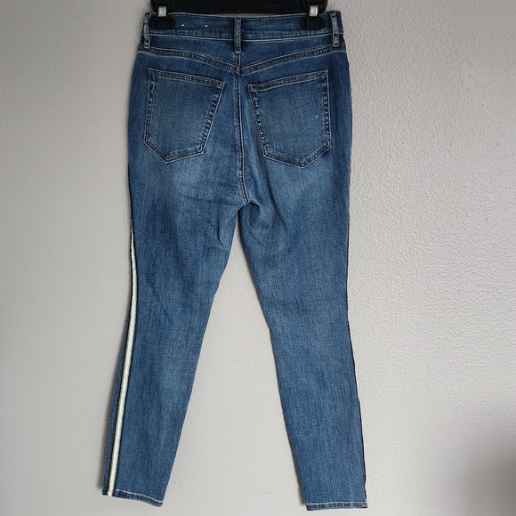 LOFT OUTLET HIGH RISE SKINNY ANKLE CROP JEANS/ SIZE 2P - Picture 3 of 12